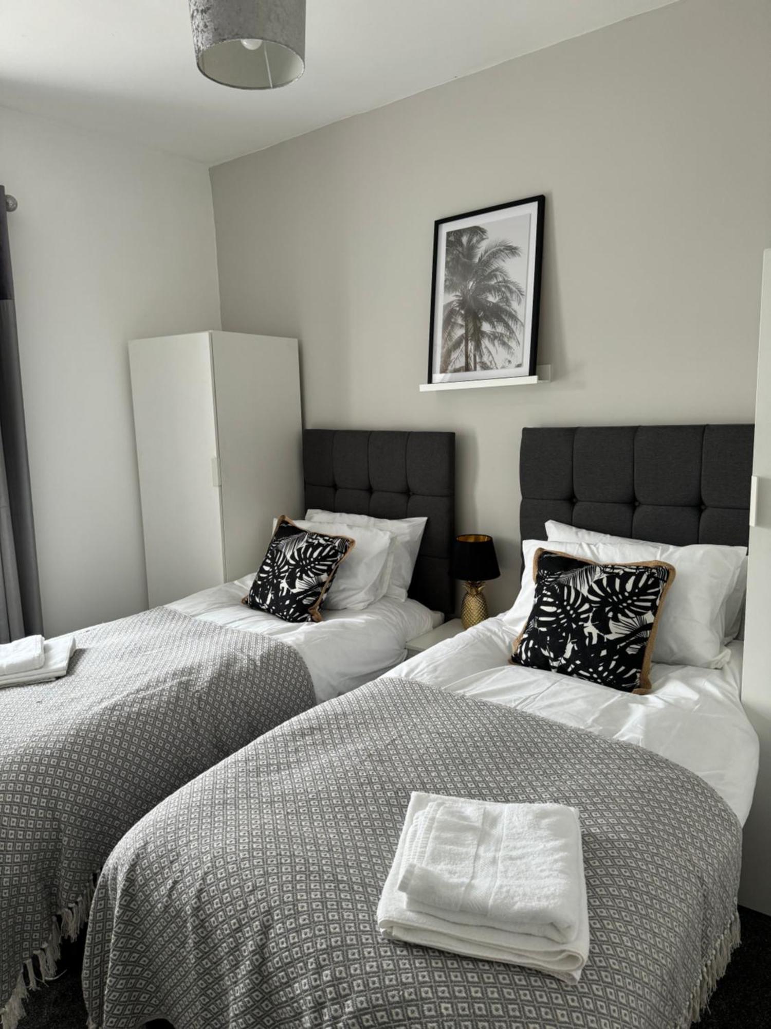 Modern, Spacious And Central Location Aberdare Exteriör bild