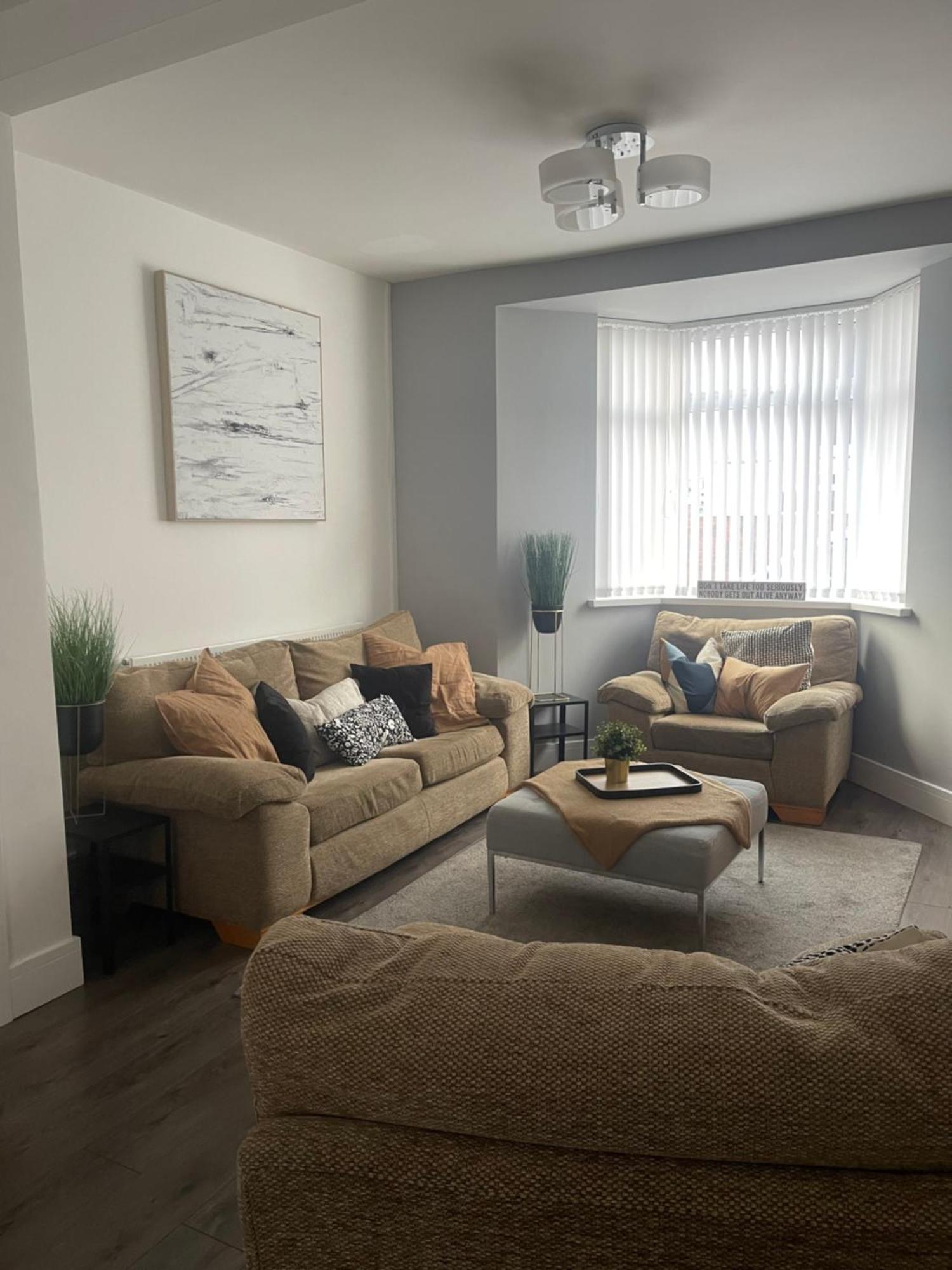 Modern, Spacious And Central Location Aberdare Exteriör bild