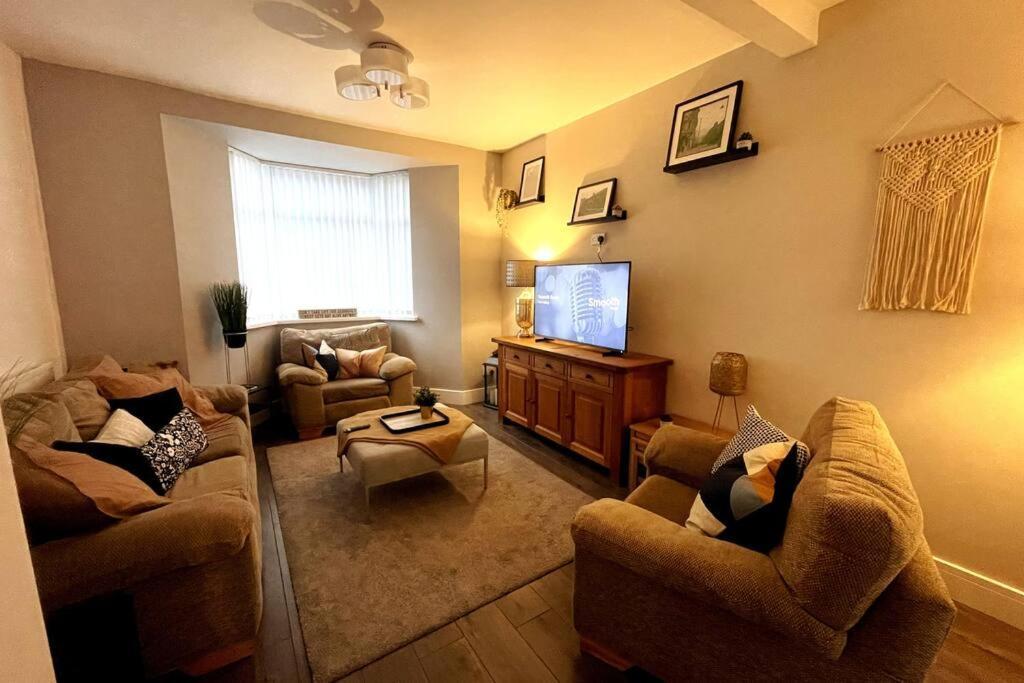 Modern, Spacious And Central Location Aberdare Exteriör bild