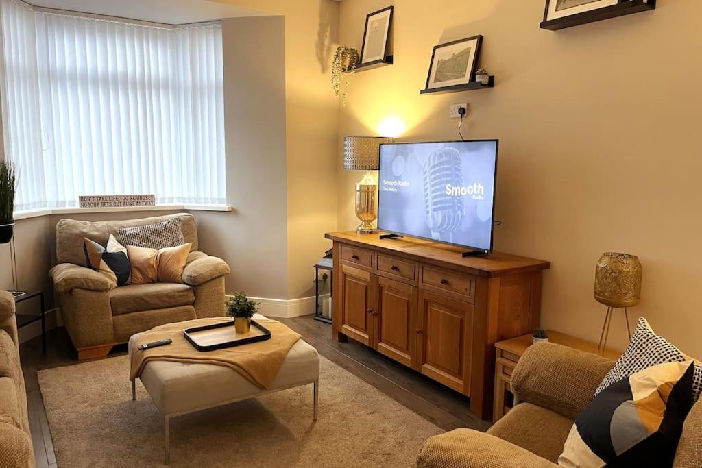 Modern, Spacious And Central Location Aberdare Exteriör bild