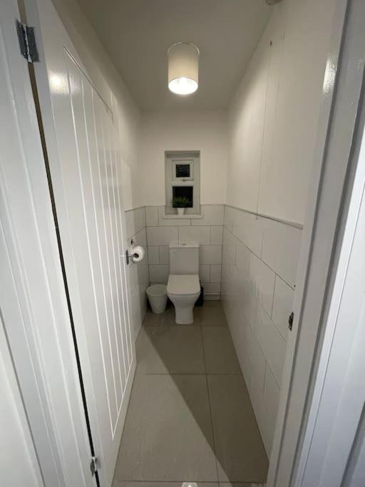 Modern, Spacious And Central Location Aberdare Exteriör bild