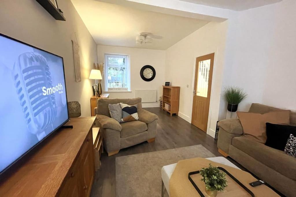 Modern, Spacious And Central Location Aberdare Exteriör bild